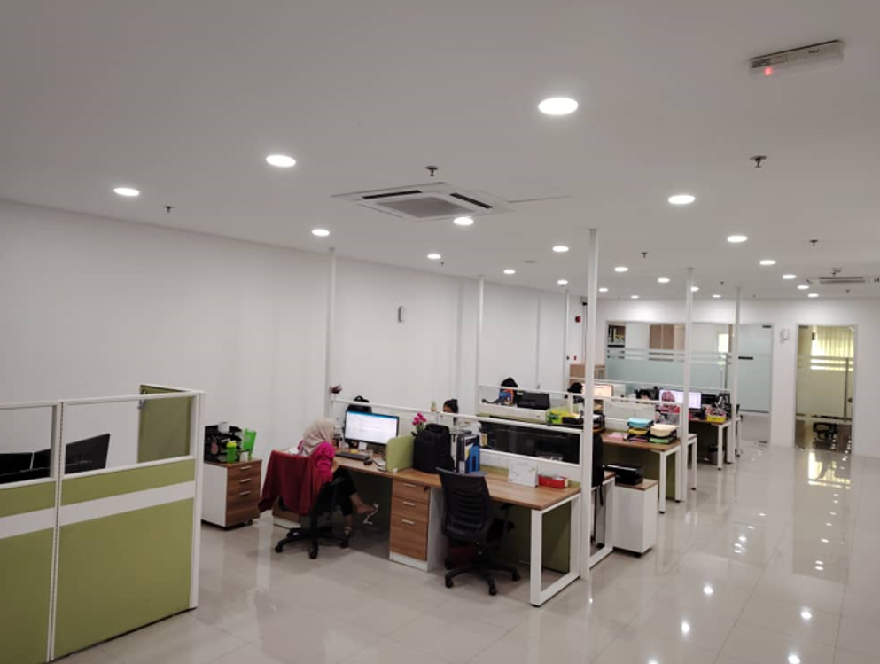Dialight 庆祝马来西亚槟城新工厂落成