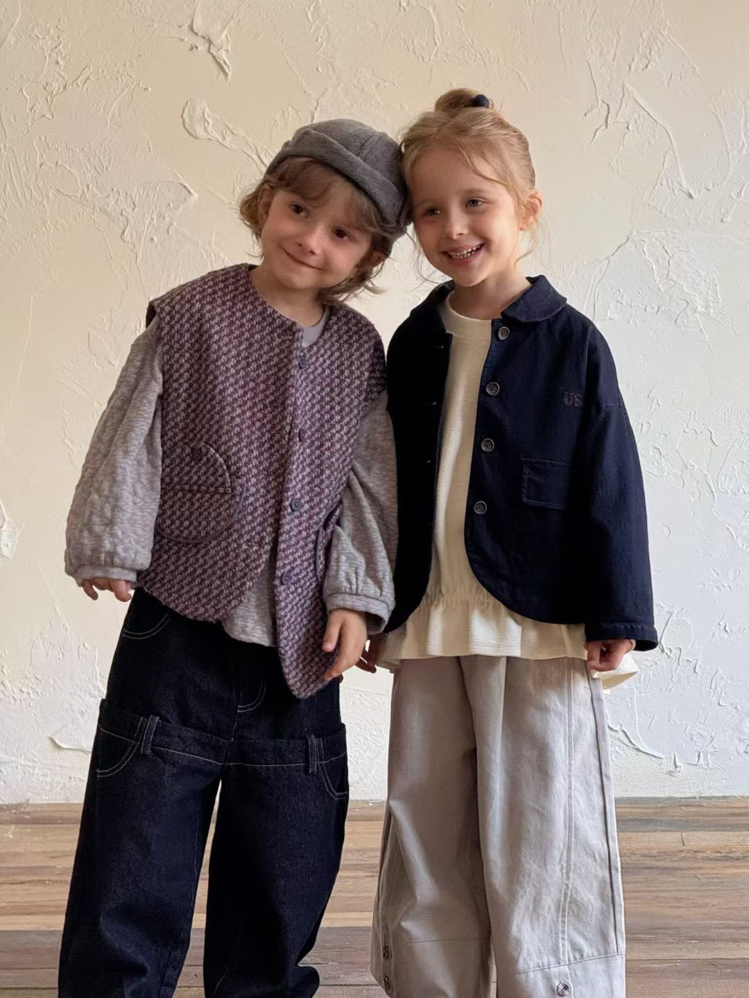 成都卿攸涞服饰有限公司集合店承诺消费者:你喜欢的款式我都有！