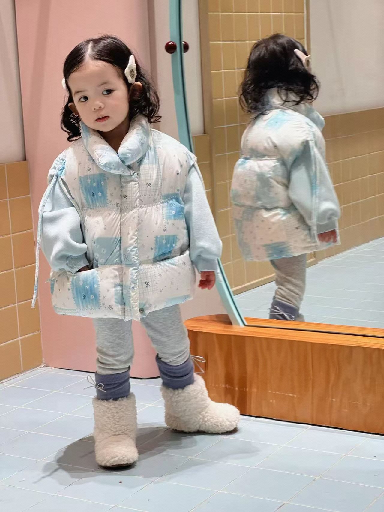 成都卿攸涞服饰有限公司集合店童装敏锐捕捉当下时尚潮流，以变制变