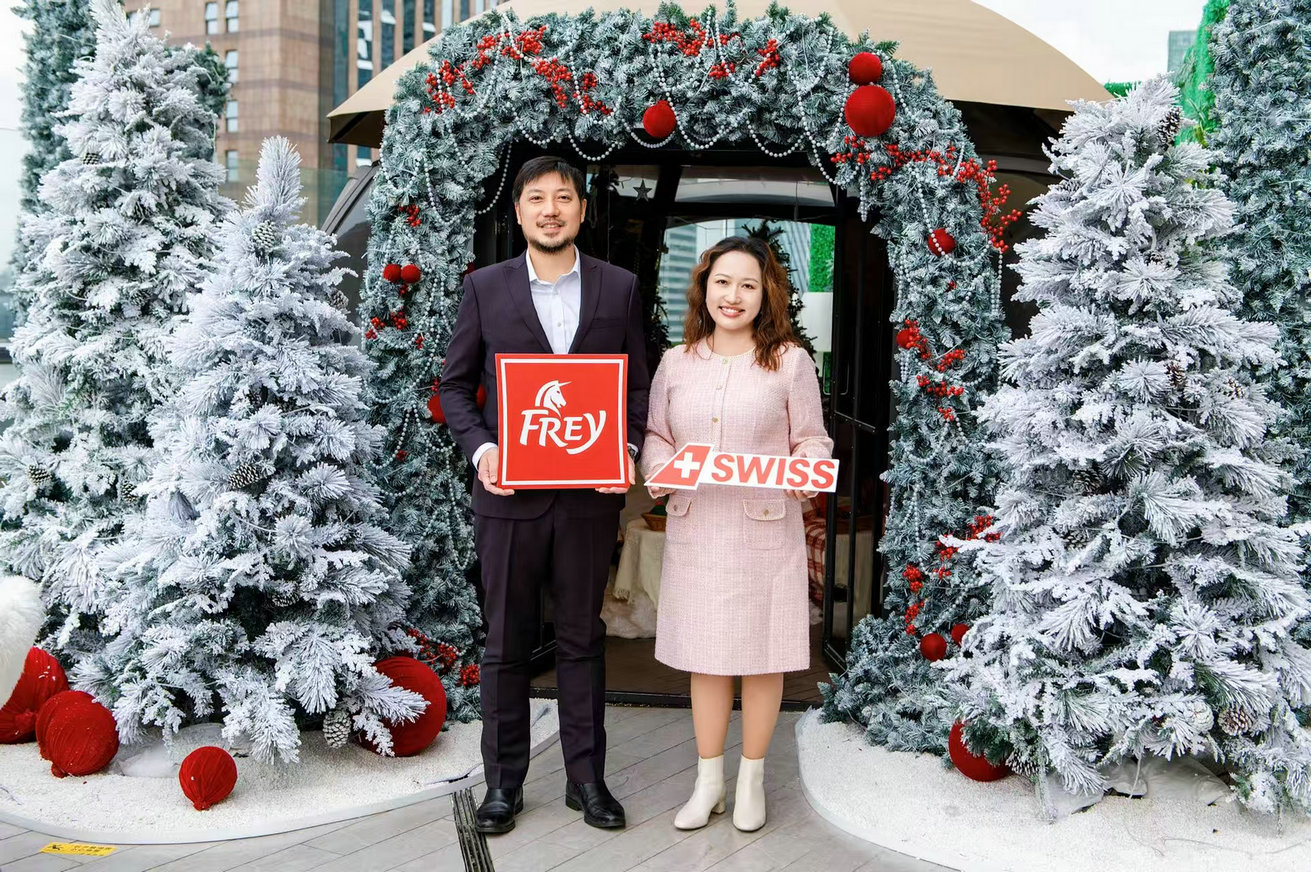 瑞士国际航空公司携手飞瑞尔巧克力推出圣诞季媒体体验活动——解锁瑞士甜蜜文化,延续机上品质合作