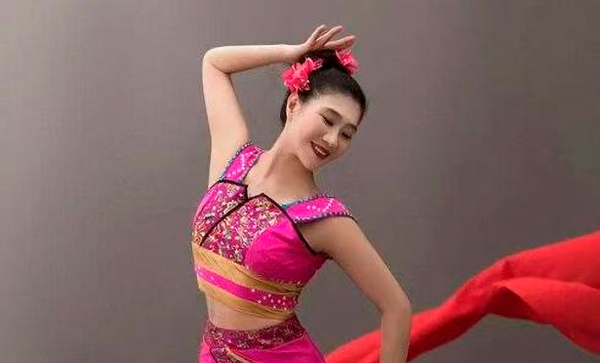 非遗“出圈”：中国歌舞编导夏冰的破茧智慧和时代礼赞